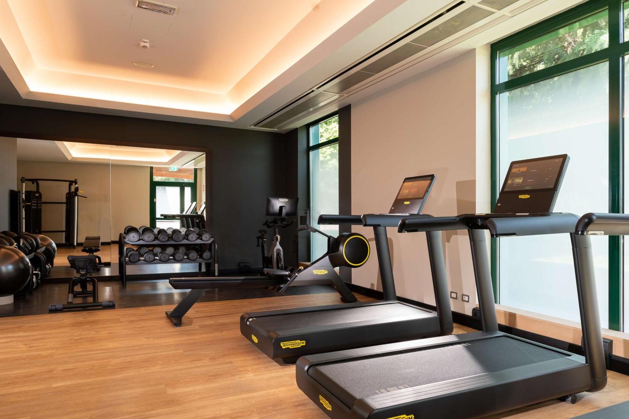 Doubletree By Hilton Milan Malpensa Solbiate Olona Hotell Exteriör bild
