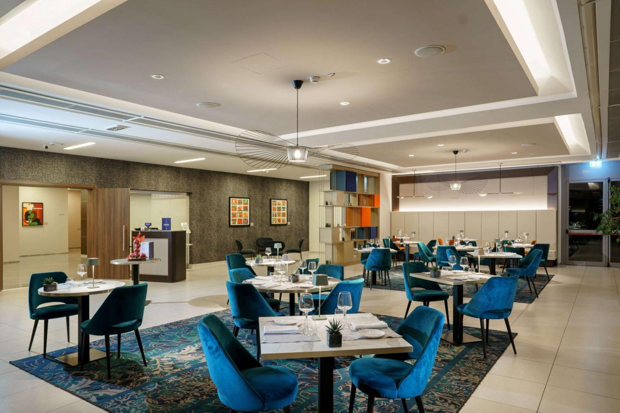 Doubletree By Hilton Milan Malpensa Solbiate Olona Hotell Exteriör bild