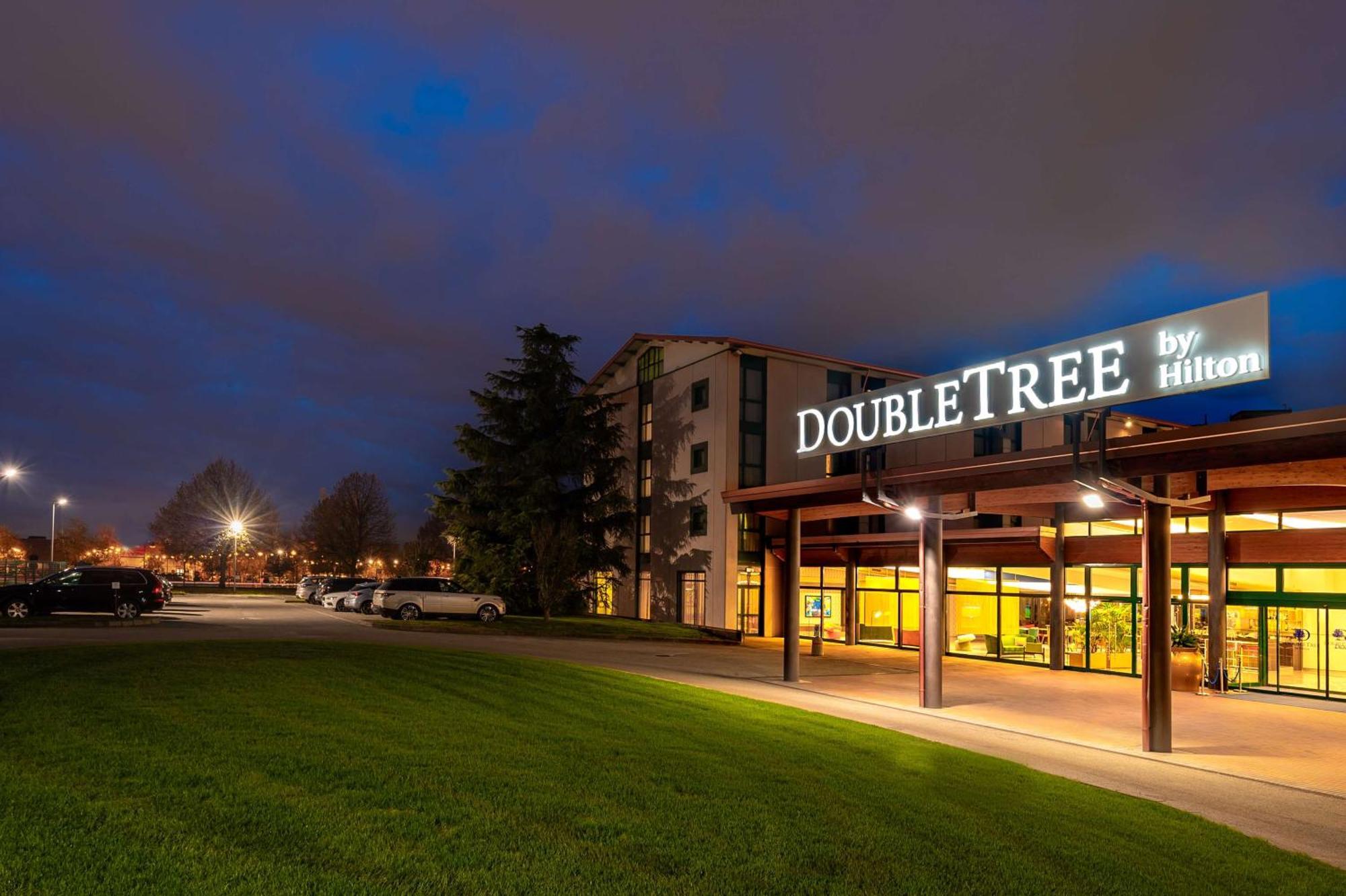 Doubletree By Hilton Milan Malpensa Solbiate Olona Hotell Exteriör bild
