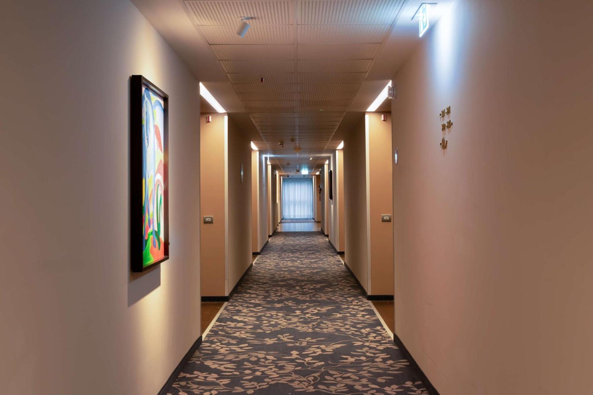 Doubletree By Hilton Milan Malpensa Solbiate Olona Hotell Exteriör bild