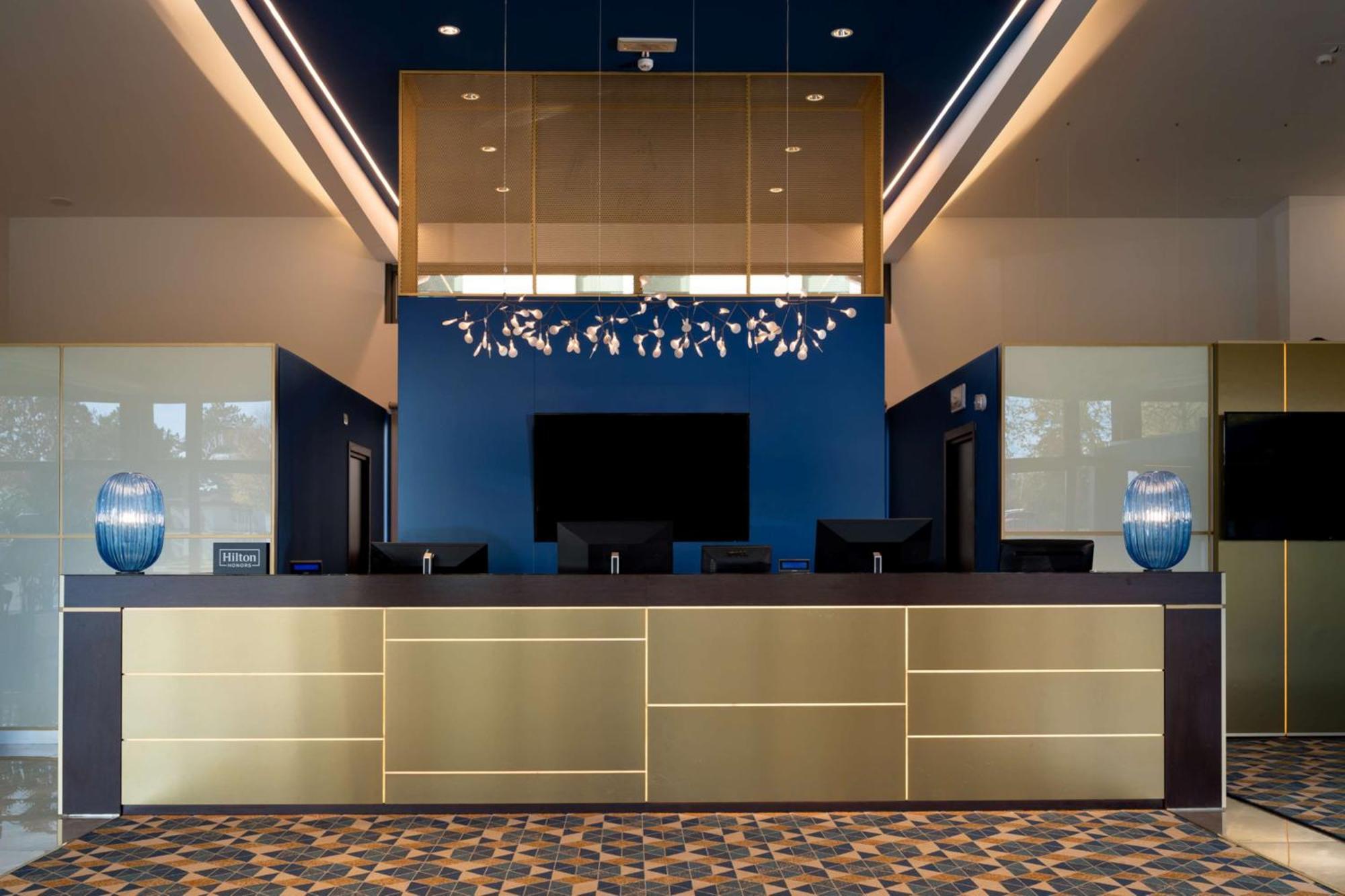 Doubletree By Hilton Milan Malpensa Solbiate Olona Hotell Exteriör bild